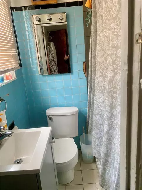 136-43 58th Rd, New York City, NY 11355 photo 6