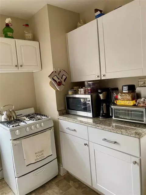 136-43 58th Rd, New York City, NY 11355 photo 11