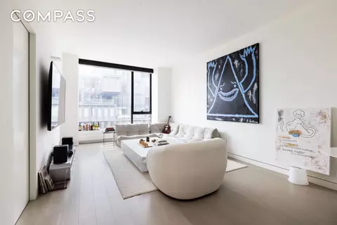 255 Hudson St #9C, New York, NY 10013