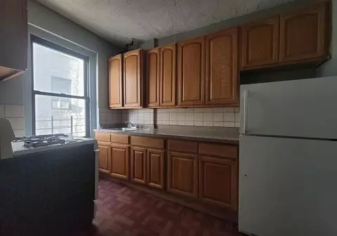 21-68 35th St #3-C, New York City, NY 11105