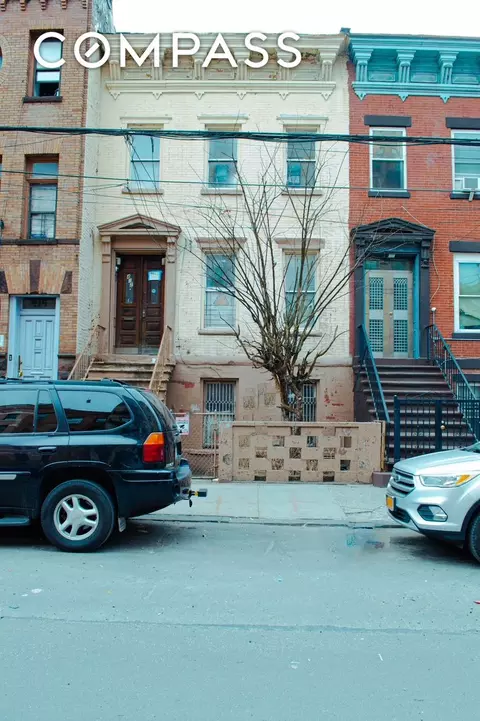 412 E 136th St, New York City, NY 10454