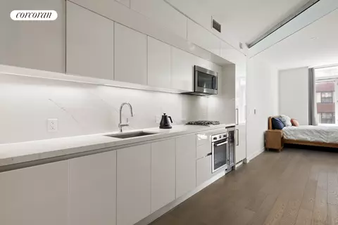 505 W 43rd St #5J, New York, NY 10036