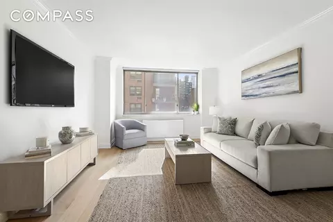 350 E 82nd St #4C, New York, NY 10028