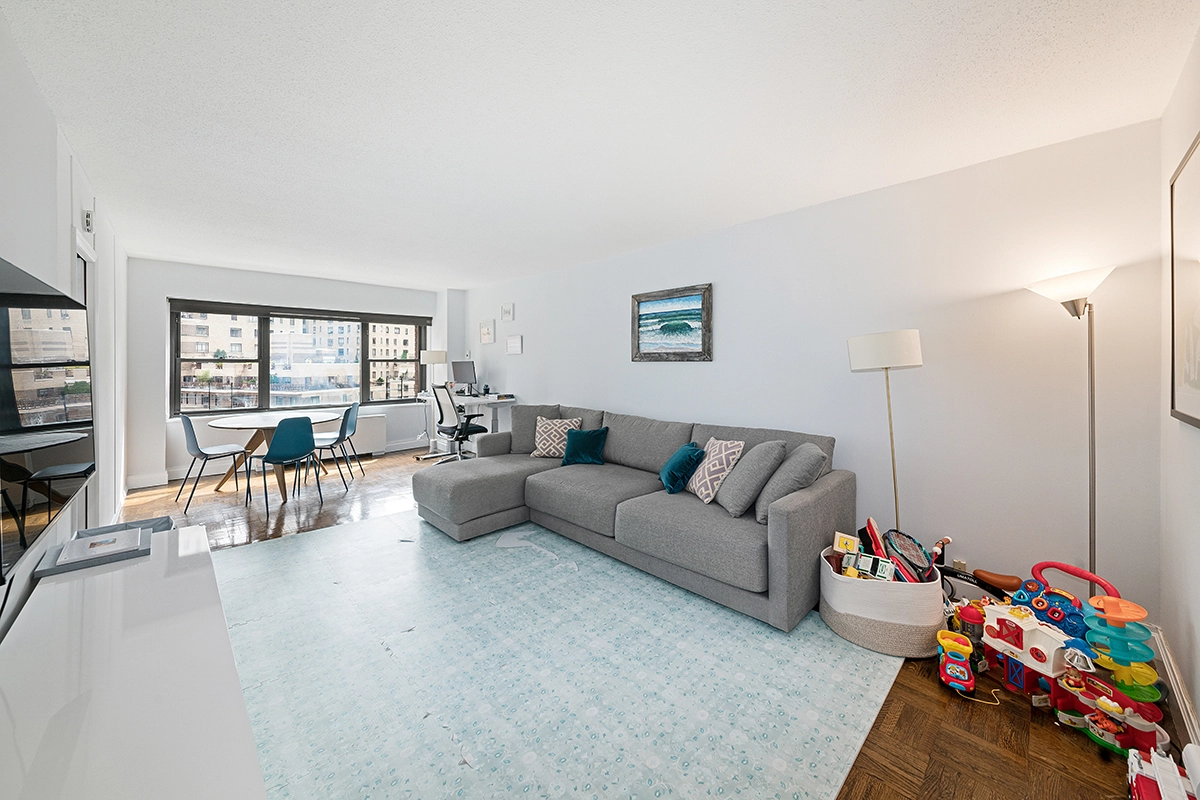 20 W 64th St Unit 10B  