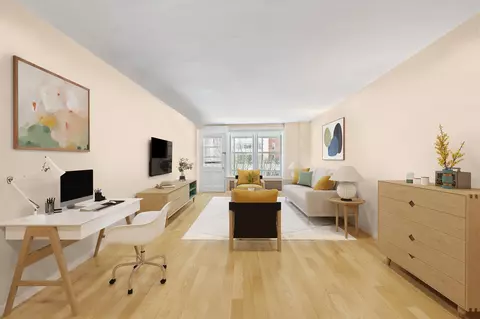 66-01 Burns St #3-W, New York City, NY 11374