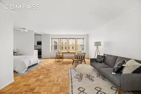 155 E 38th St #8A, New York, NY 10016