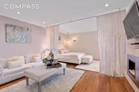 61 Oliver St #4P, Brooklyn, NY 11209
