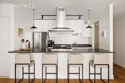 222 W 14th St #3N, New York, NY 10011