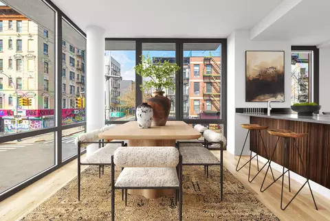 215 Ave B #2B, New York, NY 10009