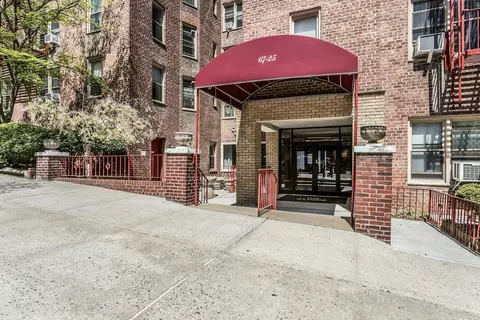 67-25 Clyde St #1G, New York City, NY 11375