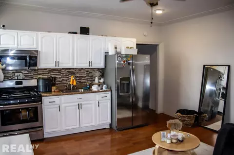 645 Barretto St #3G, New York City, NY 10474