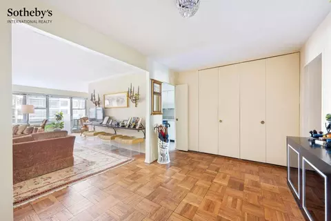 360 E 72nd St #A701, New York, NY 10021