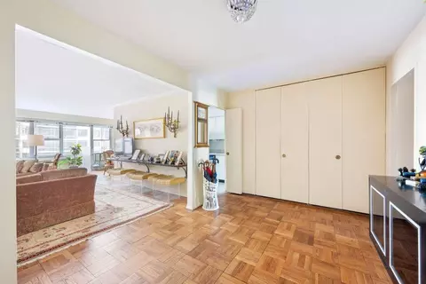 360 E 72nd St #A701, New York, NY 10021