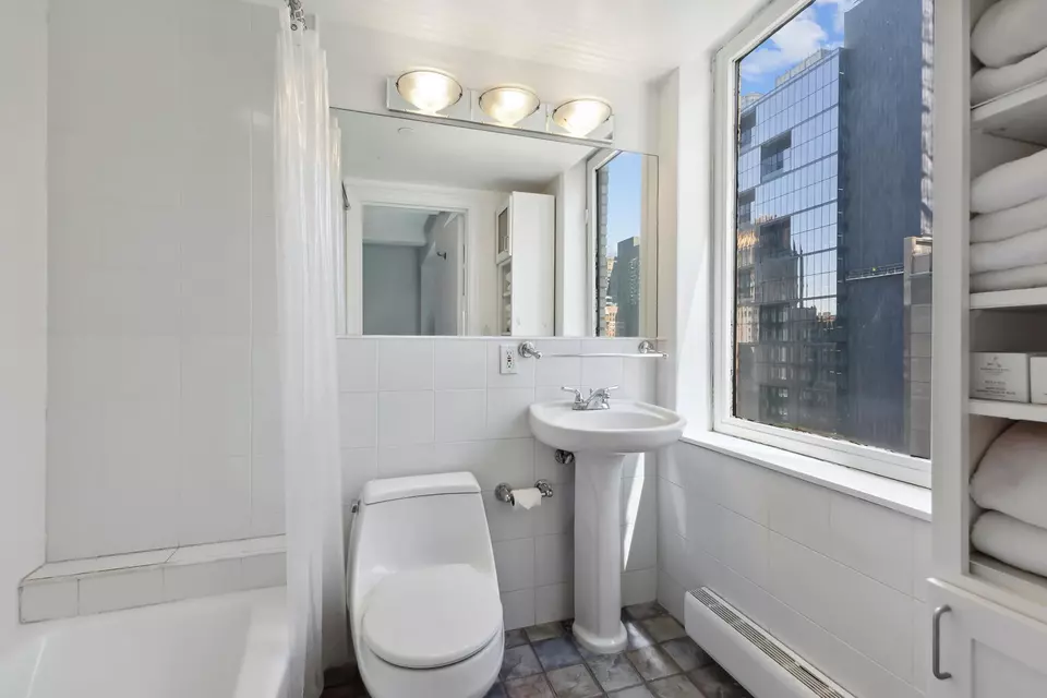 Bath - 160 Central Park S #2511, New York, NY 10019 photo 1 of 1