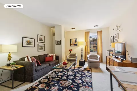 253 W 73rd St #7L, New York, NY 10023