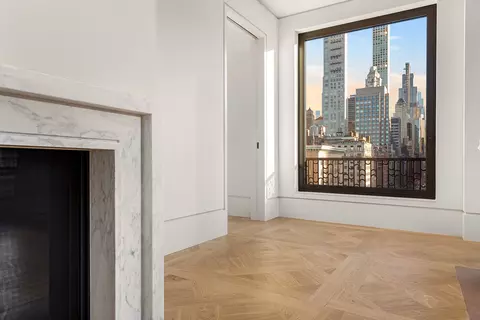 760 Madison Ave #9, New York, NY 10065