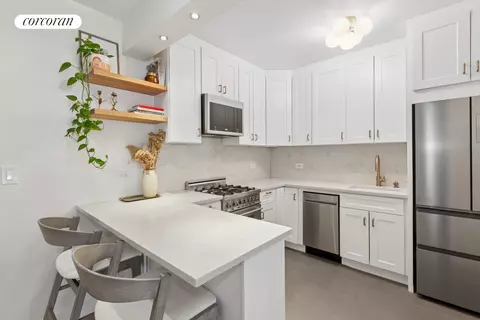 370 E 76th St #B1008, New York, NY 10021
