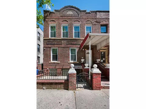 445 E 95th St, Brooklyn, NY 11212