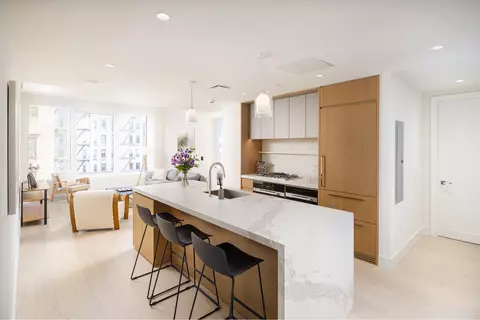 200 E 20th St #5D, New York, NY 10003
