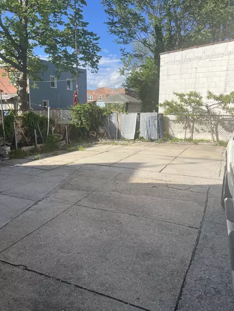 1409 E 92nd St, Brooklyn, NY 11236 photo 3
