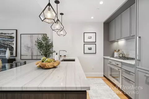 218 W 103rd St #6H, New York, NY 10025