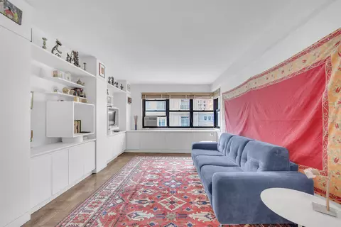 11 E 87th St #9F, New York, NY 10128