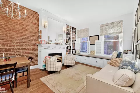 68 E 93rd St #1F, New York, NY 10128