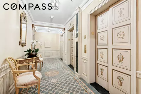 781 5th Ave #17, New York, NY 10022