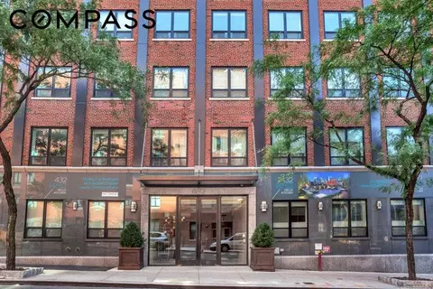 432 W 52nd St #3C, New York, NY 10019