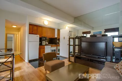 150 W 51st St #814, New York, NY 10019