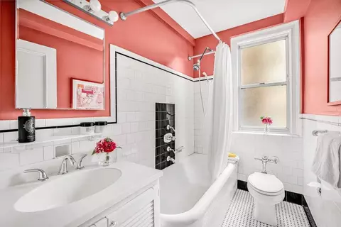 175 W 93rd St #11K, New York, NY 10025