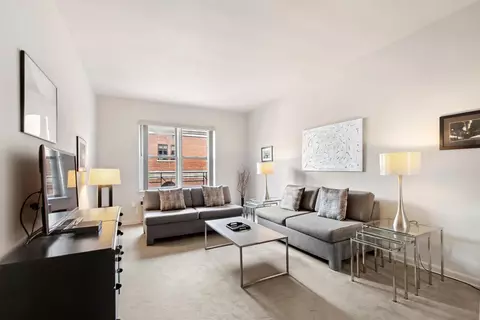 530 E 84th St #5C, New York, NY 10028