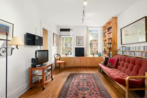 79 Perry St #3R, New York, NY 10014