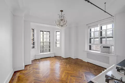 2109 Broadway #810, New York, NY 10023