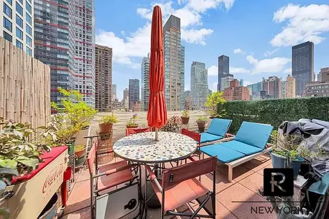 211 E 53rd St #12-C, New York, NY 10022