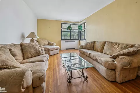 306 E Mosholu Pkwy S #3D, New York City, NY 10458
