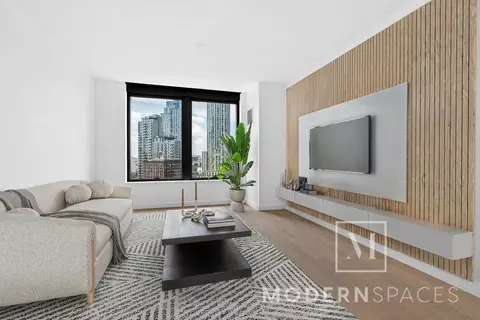 3 Court Sq #910, New York City, NY 11101