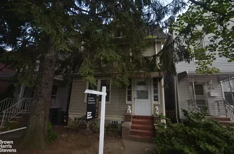 149-36 Ash Ave, Flushing, NY 11355