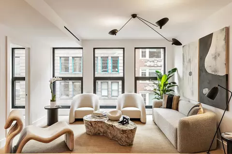 21 W 17th St #12, New York, NY 10011