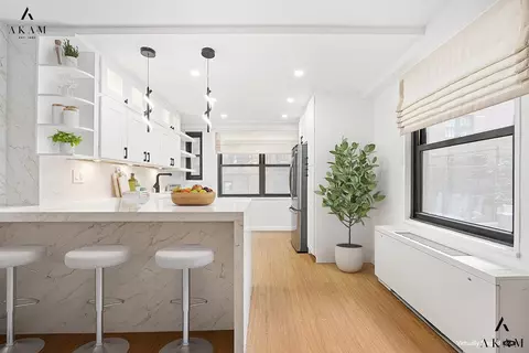 305 E 40th St #2T, New York, NY 10017