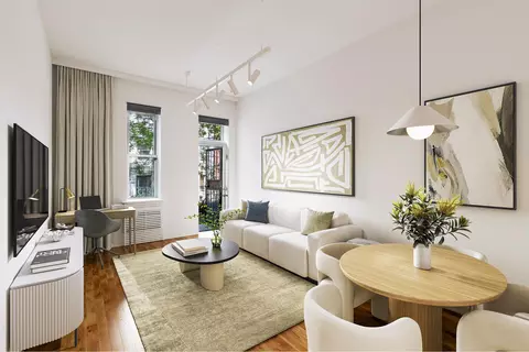 321 E 89th St #1G, New York, NY 10128