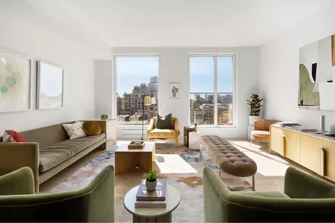 215 W 28th St #17C, New York, NY 10001