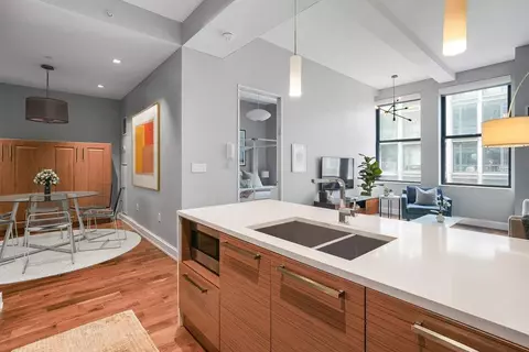140 W 22nd St #4C, New York, NY 10011