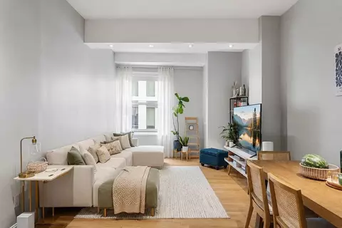 88 Greenwich St #604, New York, NY 10006