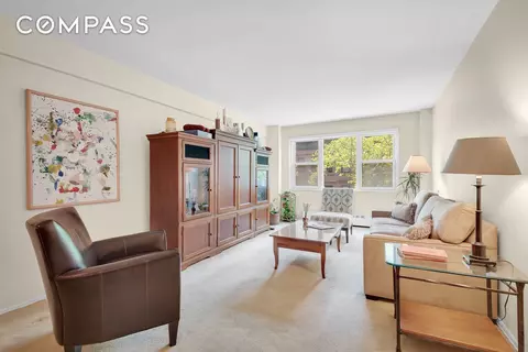 315 E 69th St #4E, New York, NY 10021