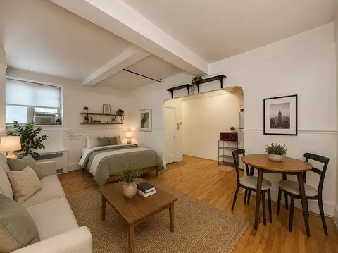 720 Fort Washington Ave #A, New York, NY 10040