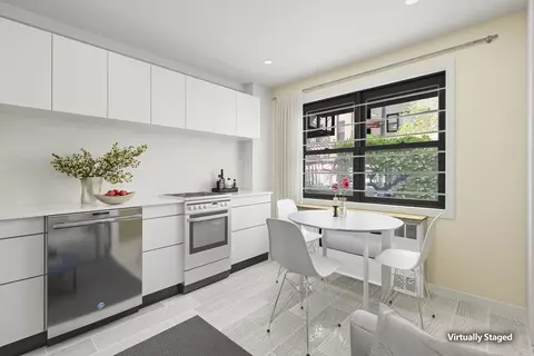 347 E 53rd St #LA, New York, NY 10022