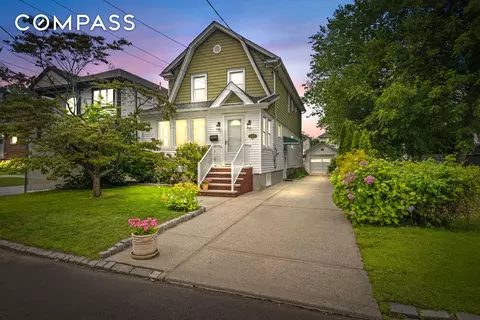 43 Barton Ave, Staten Island, NY 10306