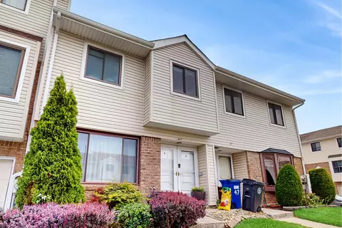 45 Redwood Loop, Staten Island, NY 10309