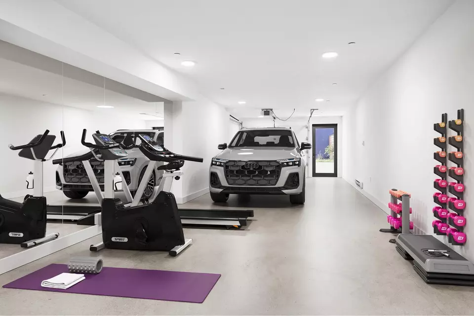 Exterior - 926 Herkimer St, Brooklyn, NY 11233 photo 2 of 3